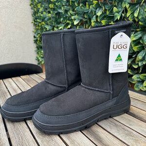 Real Aussie Uggs - Women's Size 8/9 - BNWT